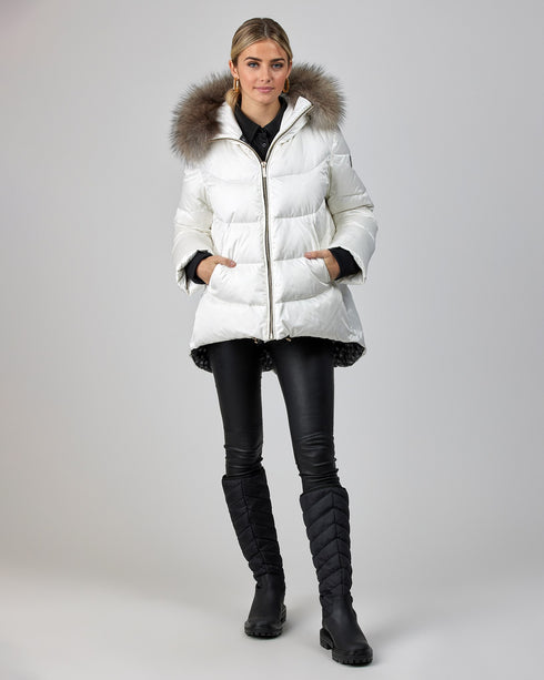 Après-Ski Jacket With Detachable Fox Hood Trim