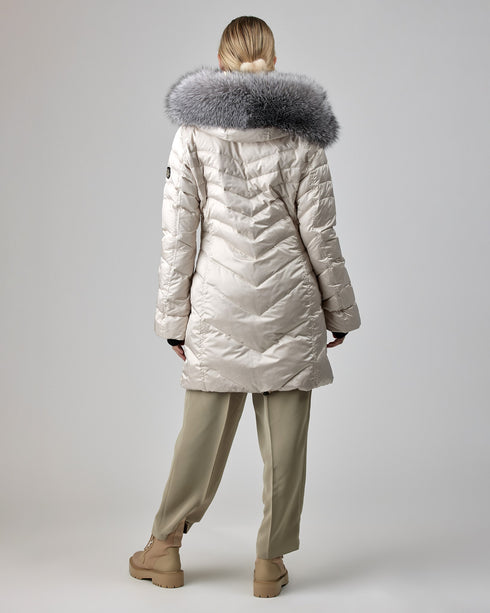 Après-Ski Jacket With Detachable Fox Hood Trim
