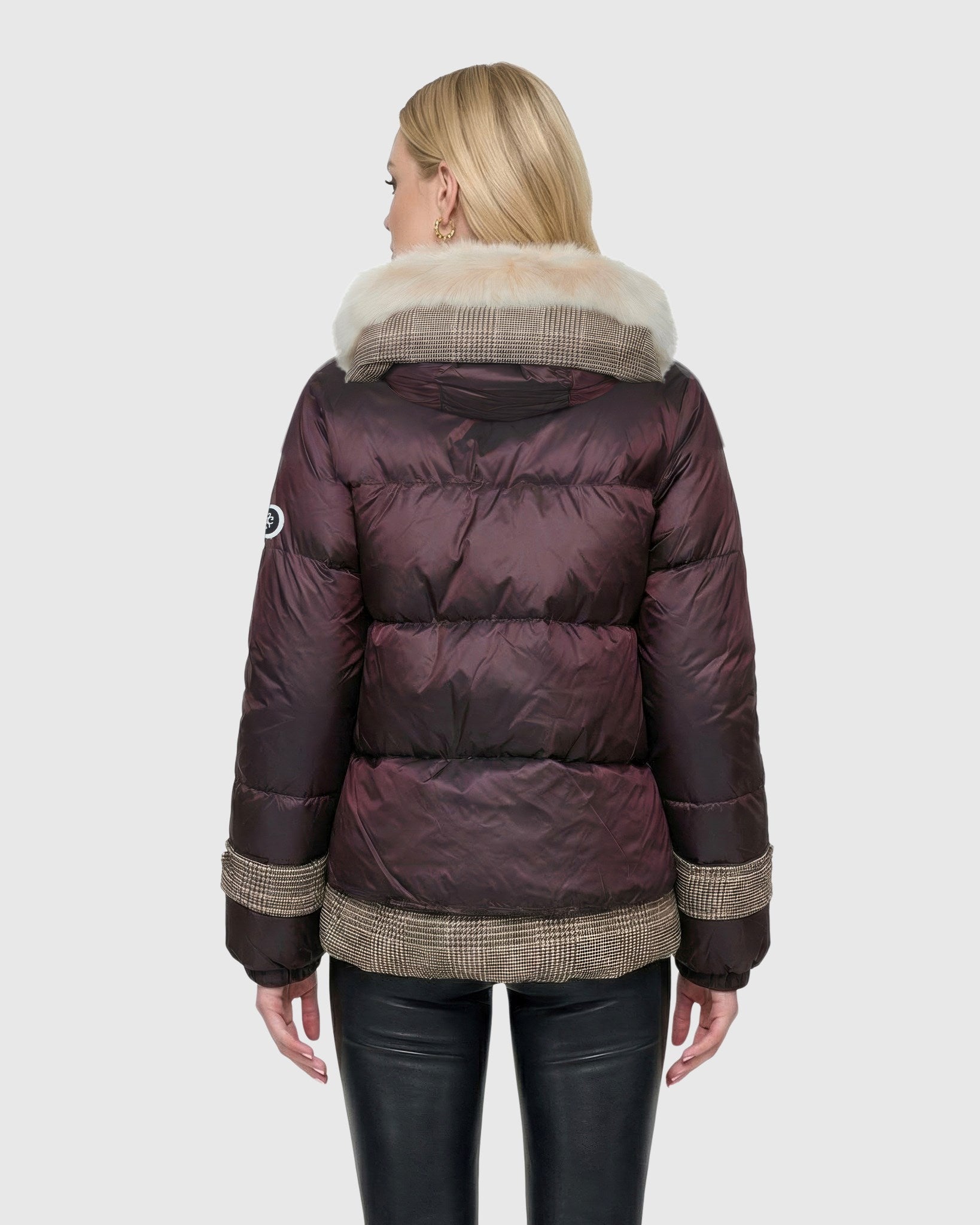 #Color_Burgundy/Iceberg