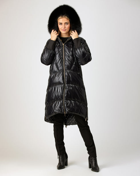 Après-Ski Short Coat With Detachable Fox Hood Trim