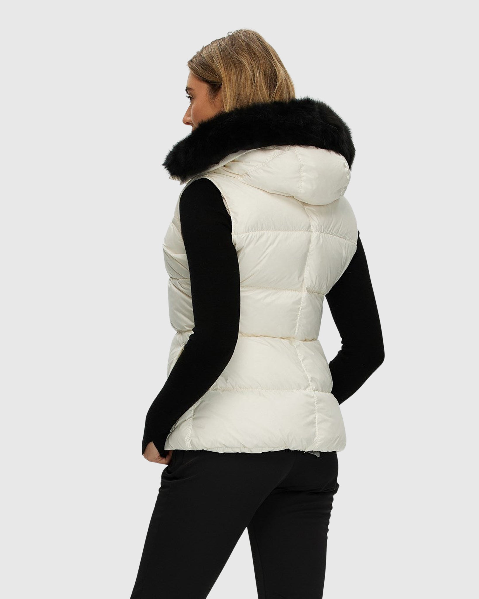 #Color_IVORY/BLACK