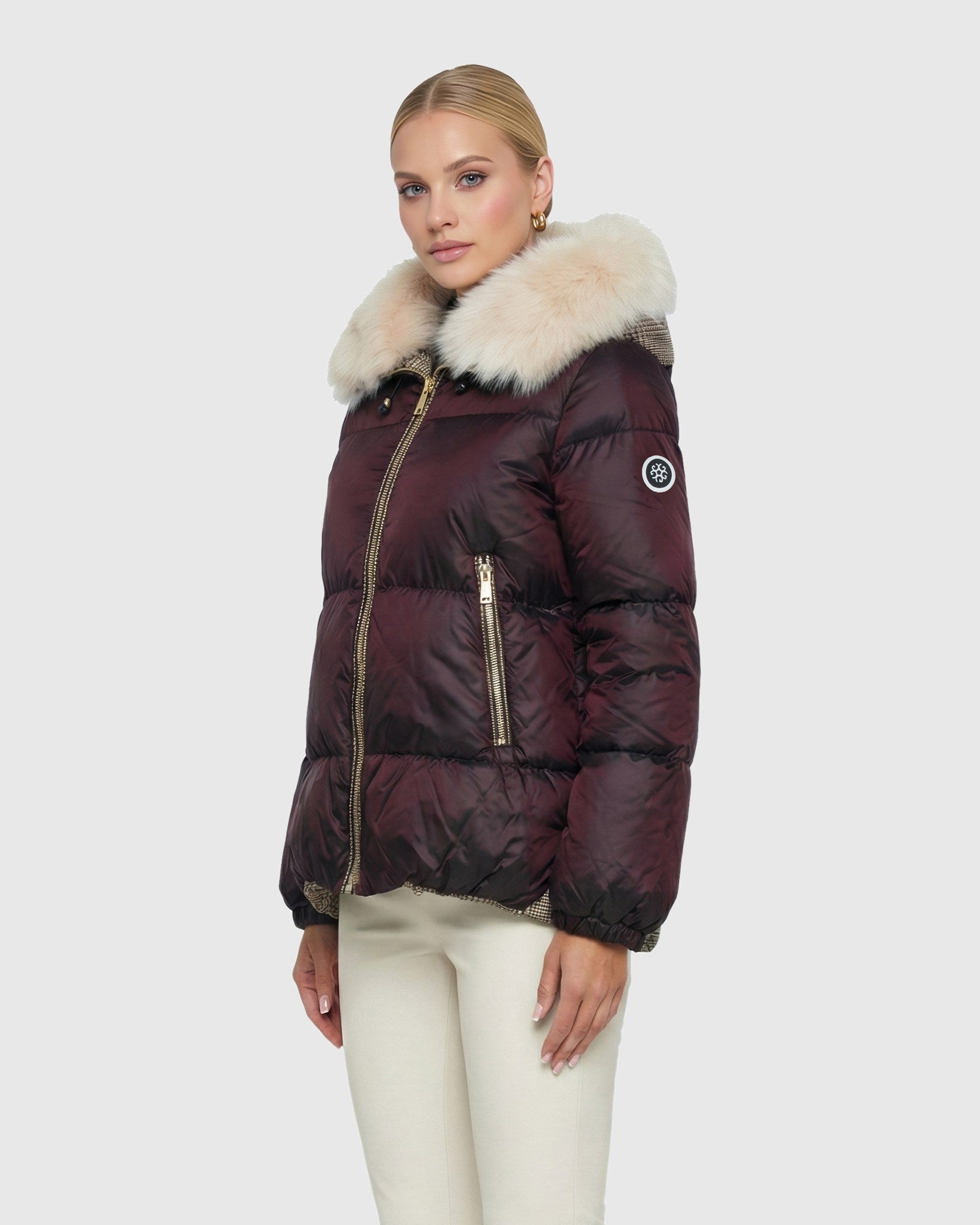 #Color_Burgundy/Iceberg