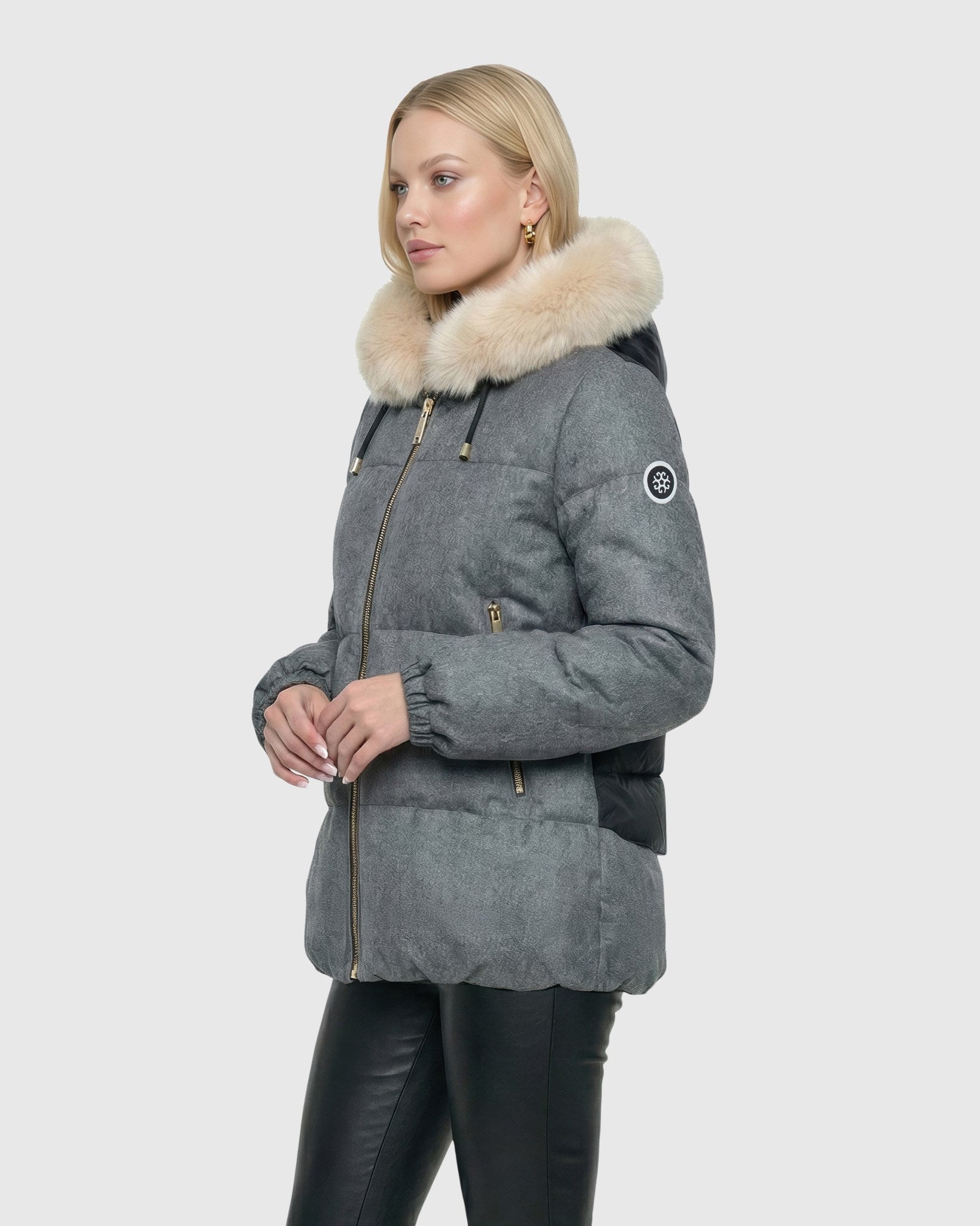 #Color_Gray/Black/Iceberg