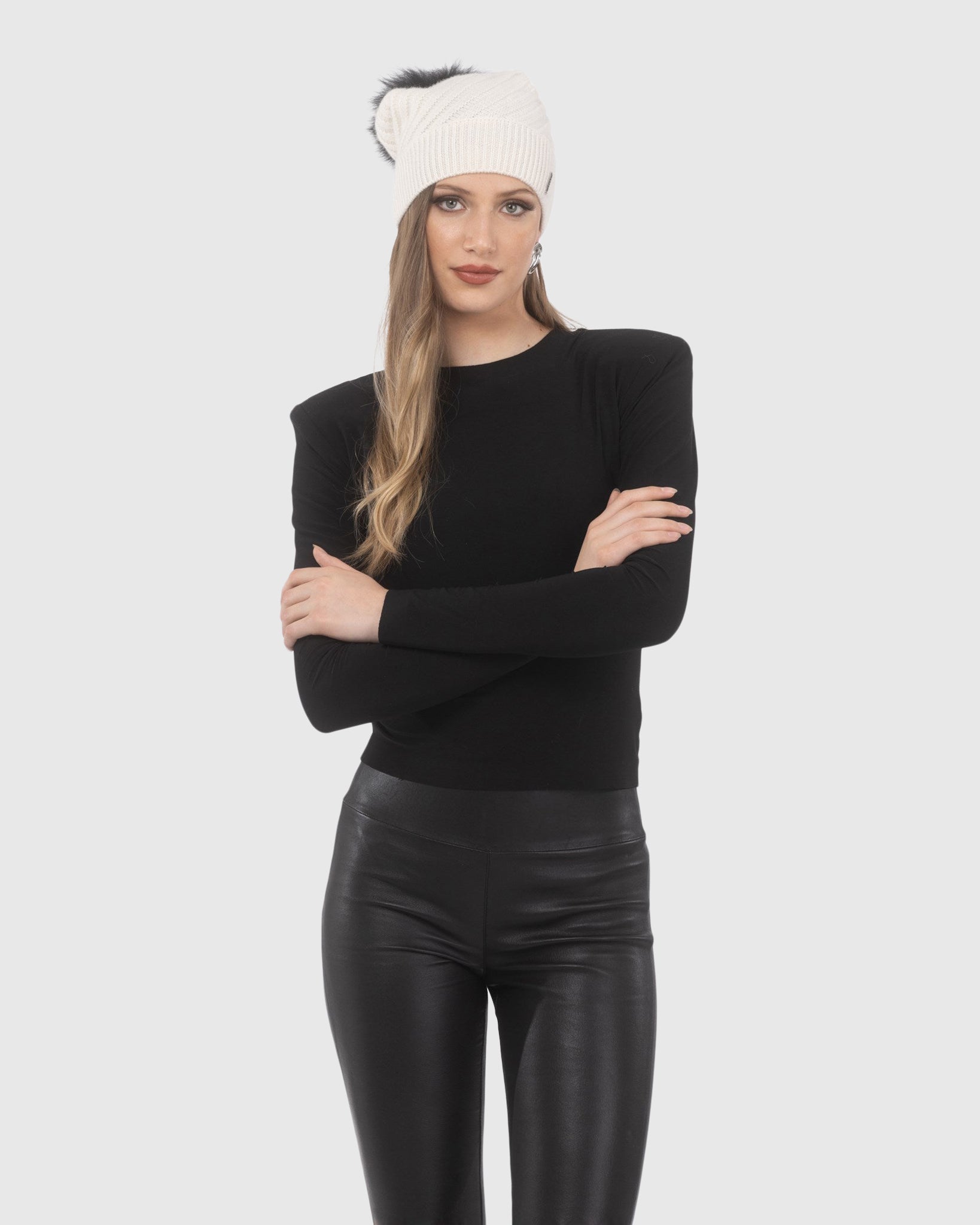 #Color_IVORY/BLACK