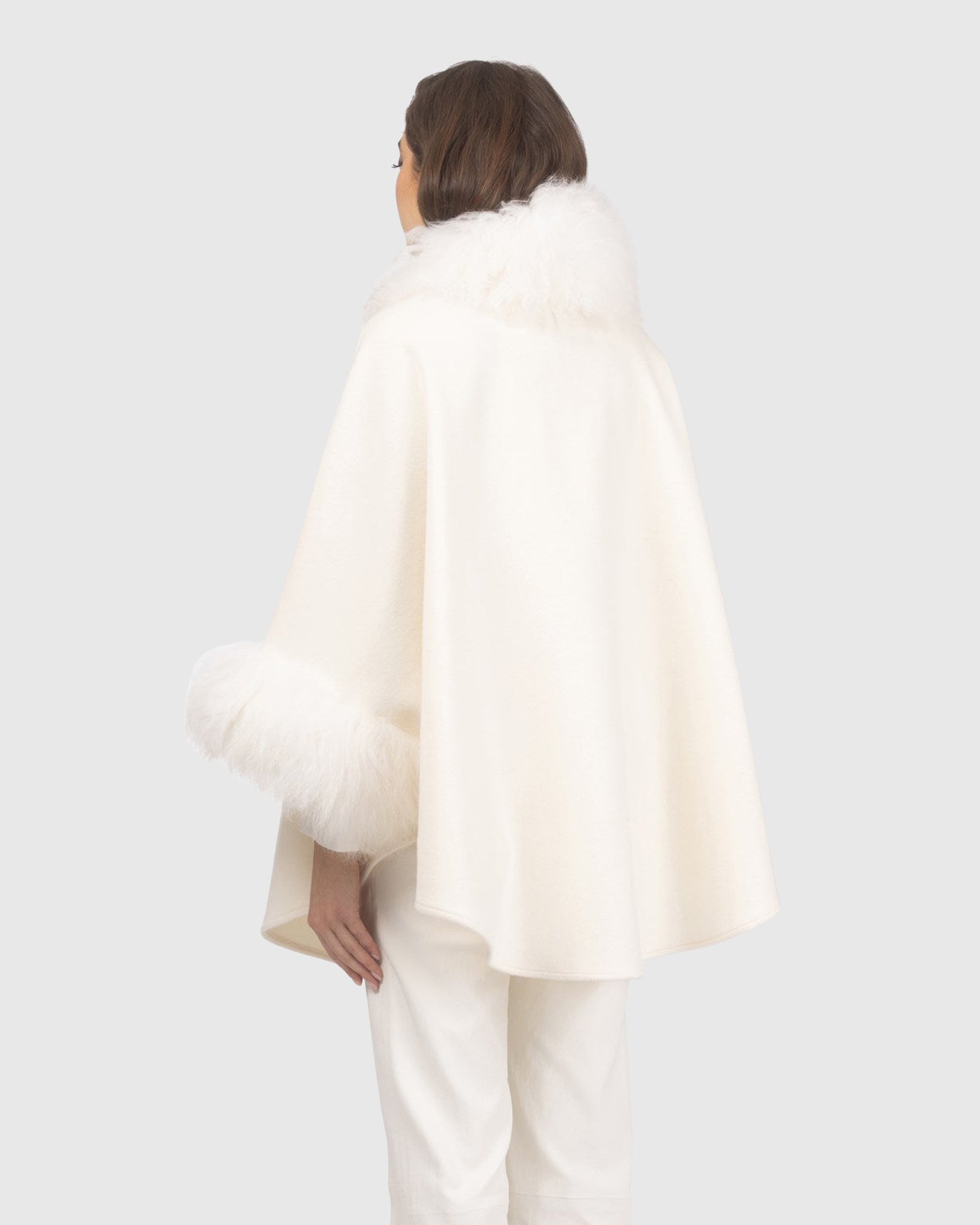 #Color_IVORY