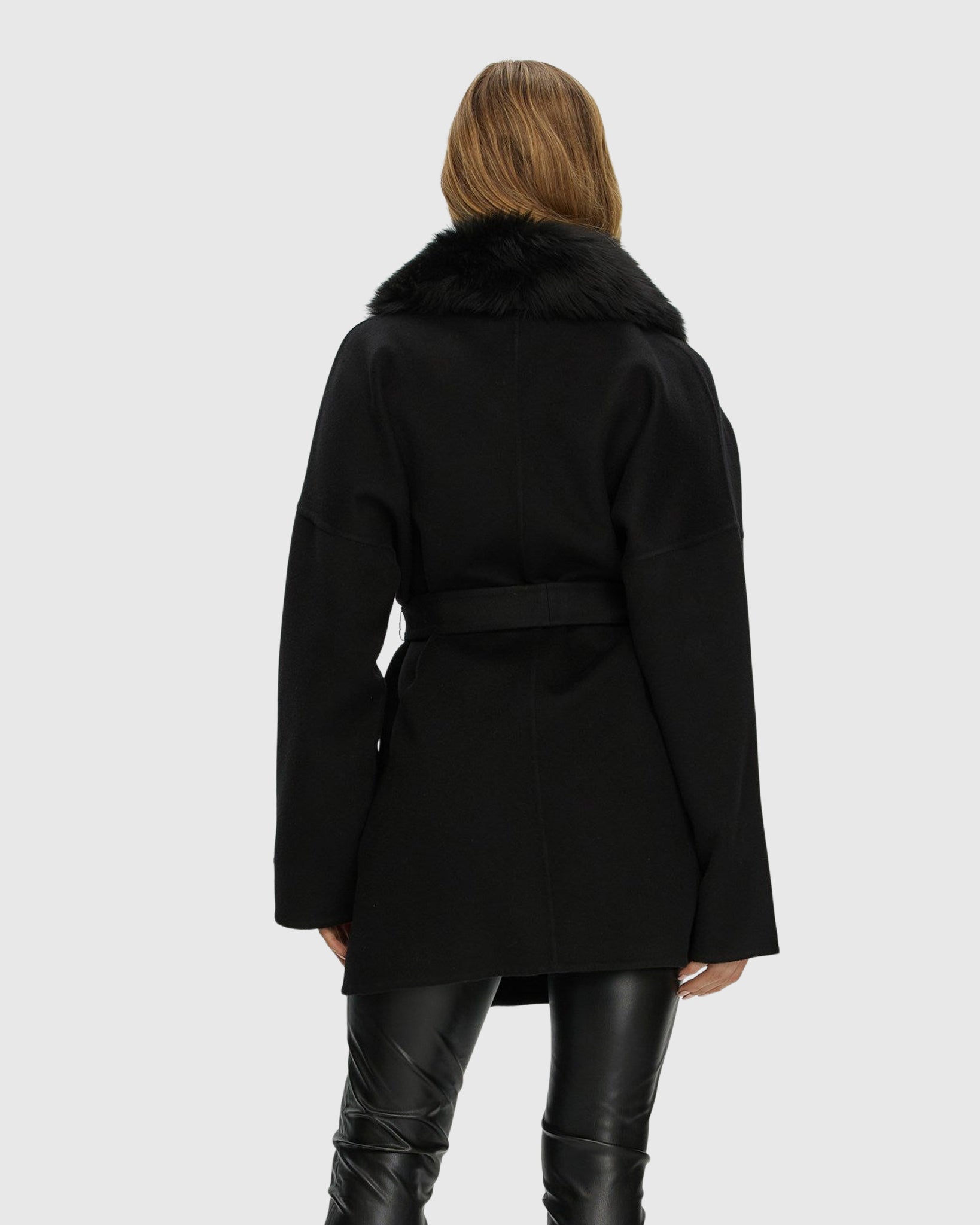 #Color_BLACK/BLACK
