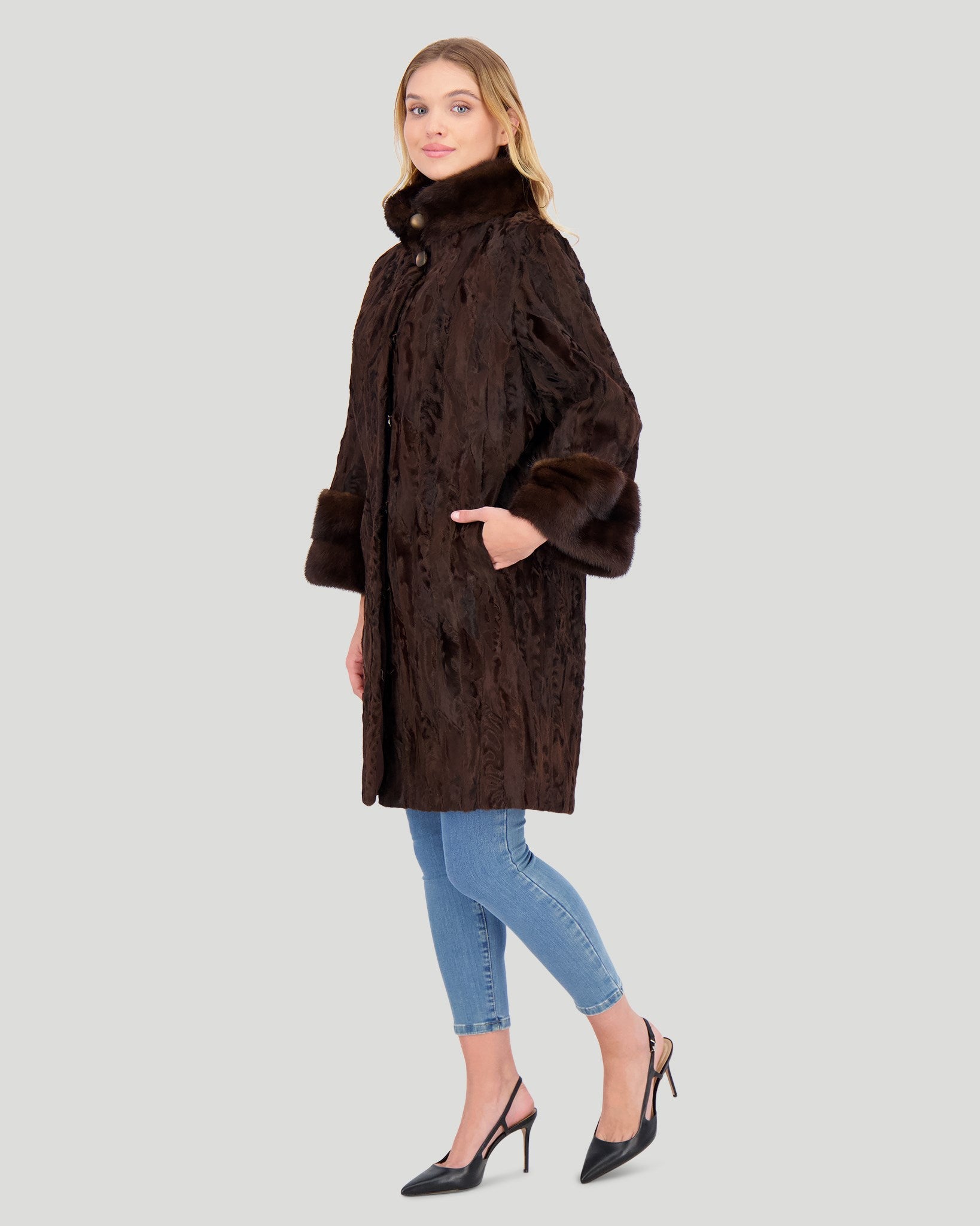 Gorski Lamb Sections Short Coat with Mink Stand Collar Brown L