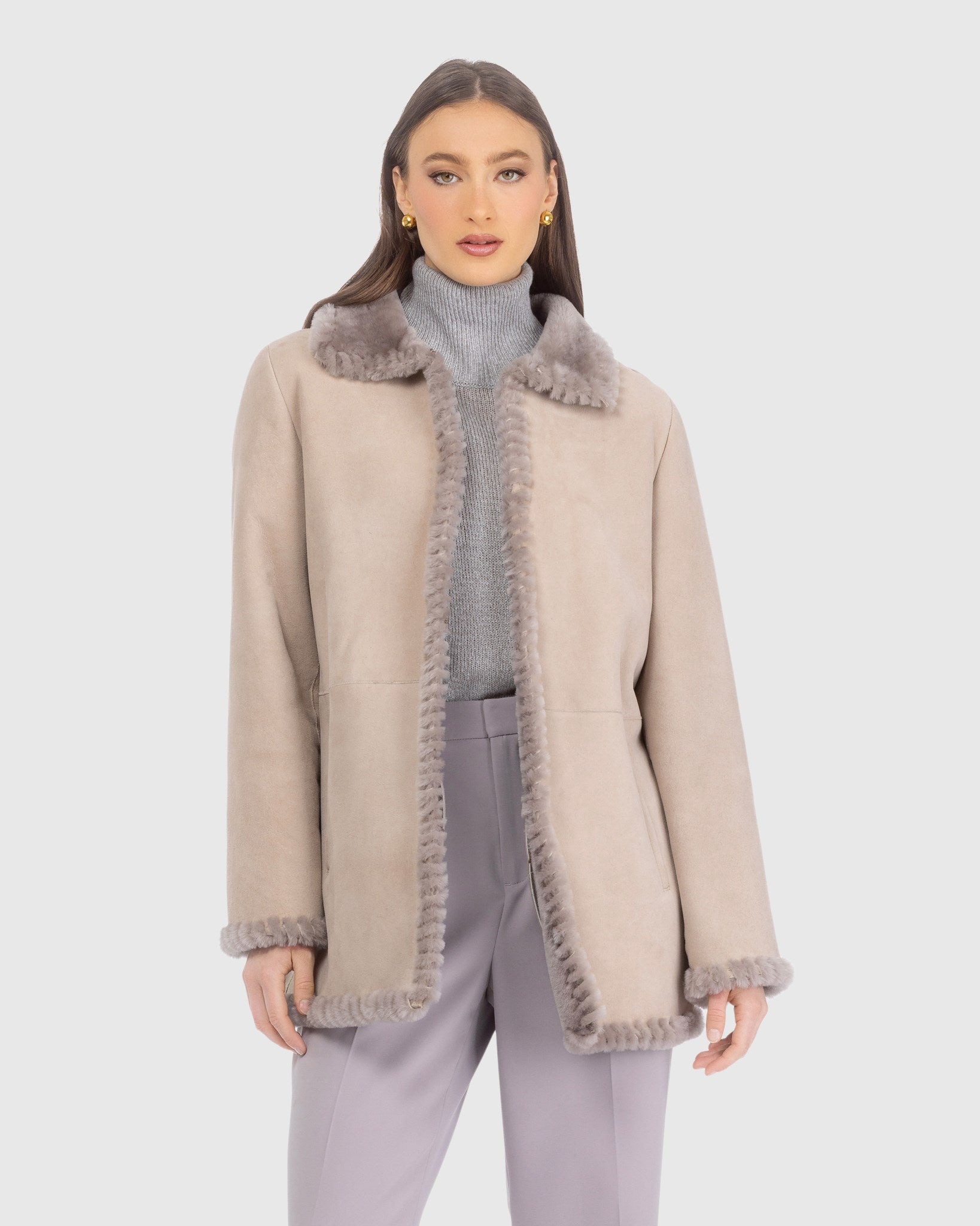 #Color_TAUPE