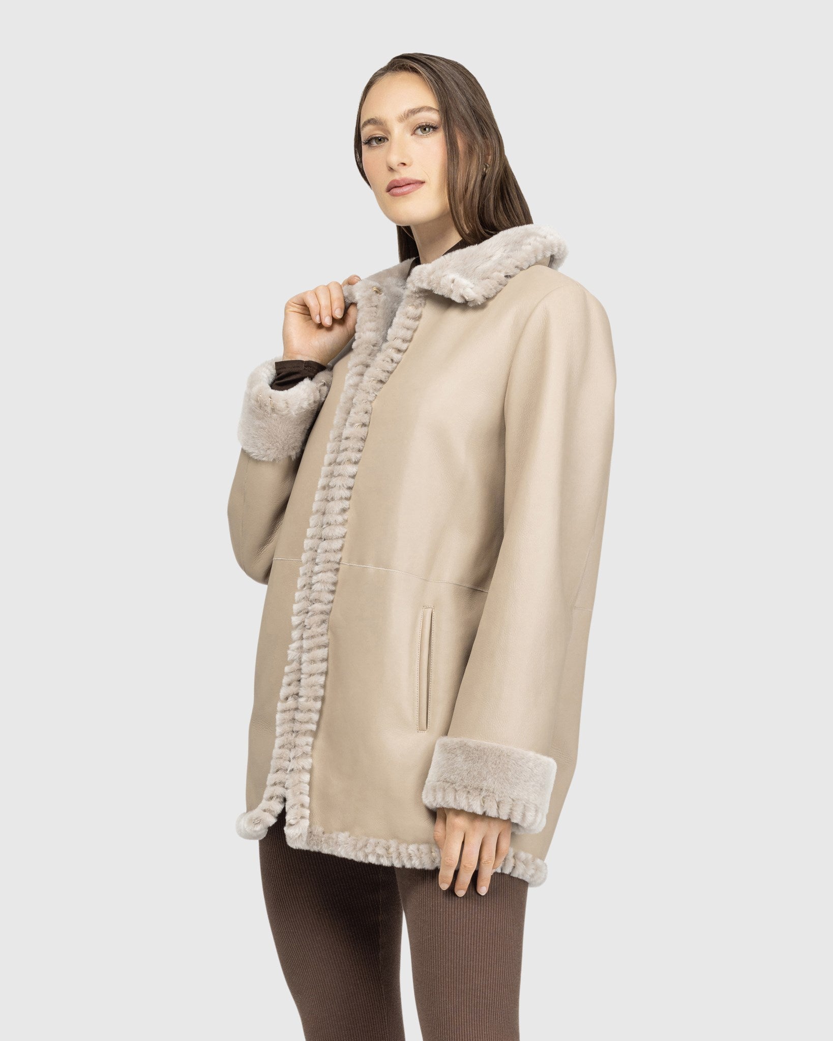 #Color_TAUPE BRISA