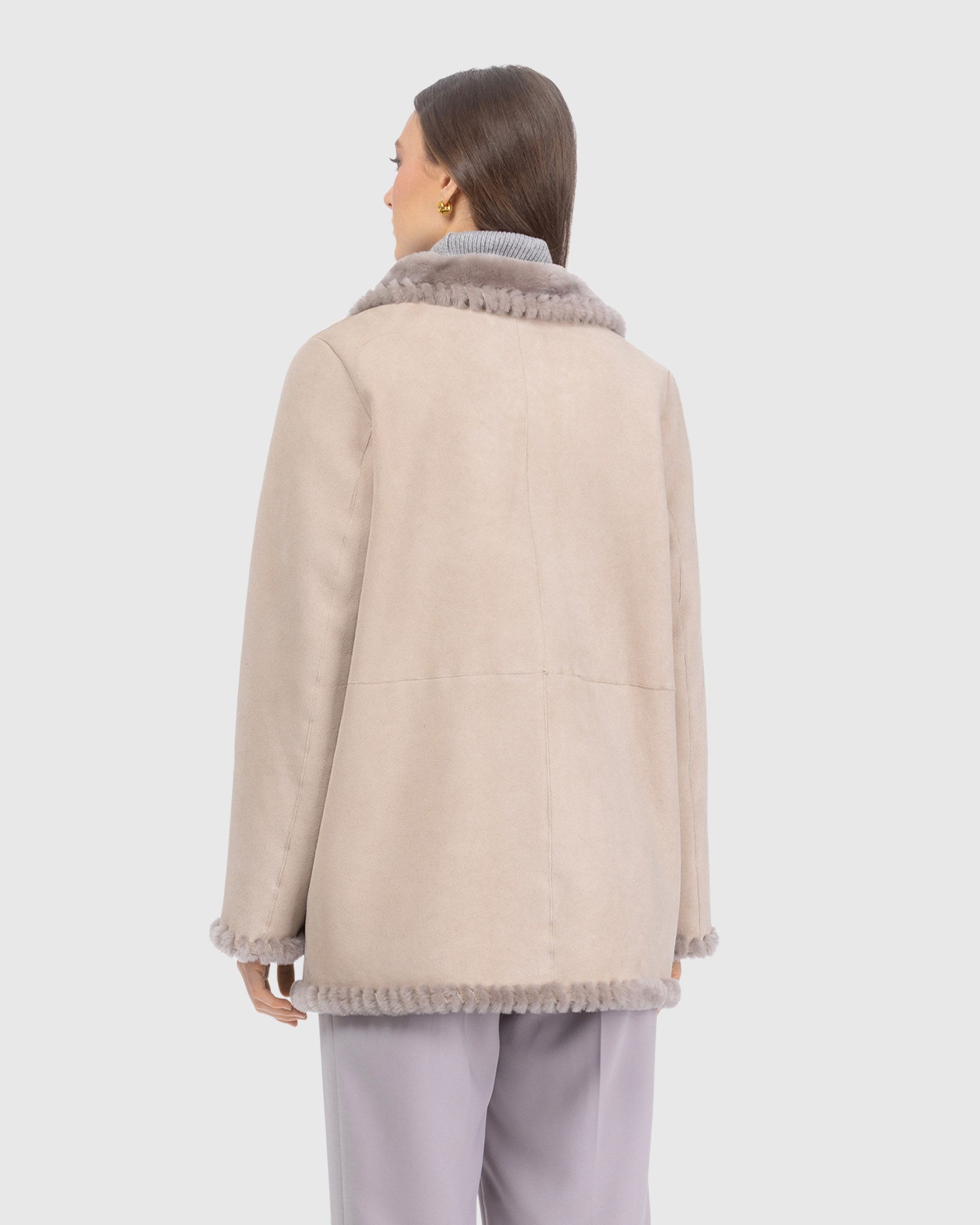 #Color_TAUPE