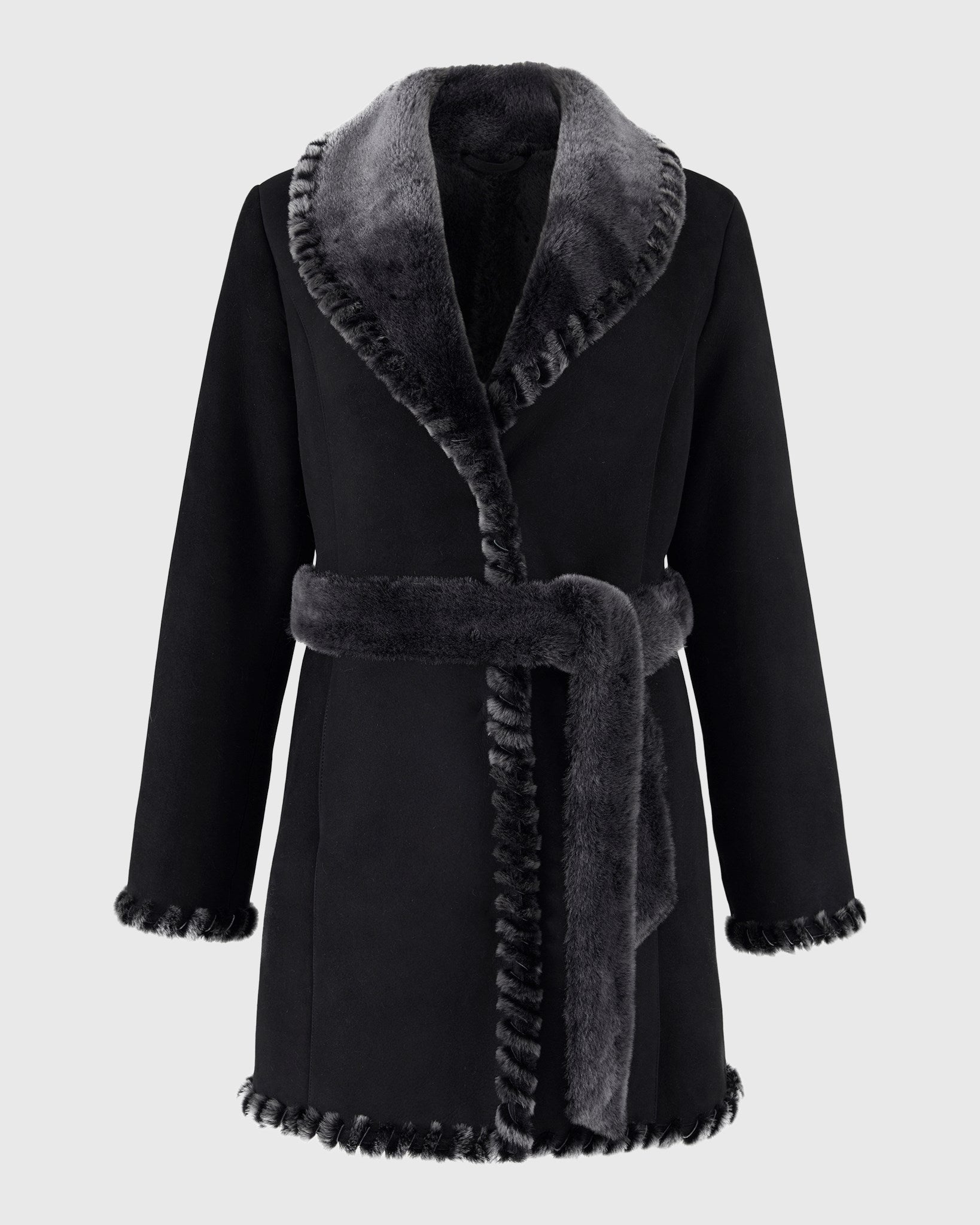 #Color_Black Brisa