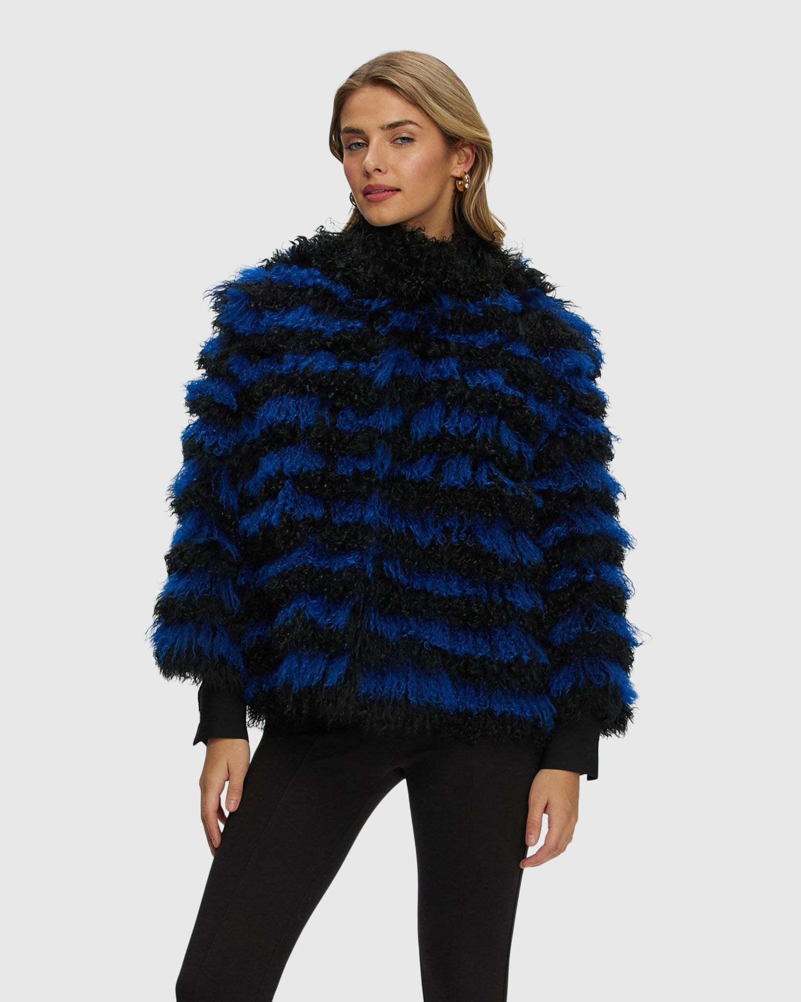 #Color_BLUE/BLACK