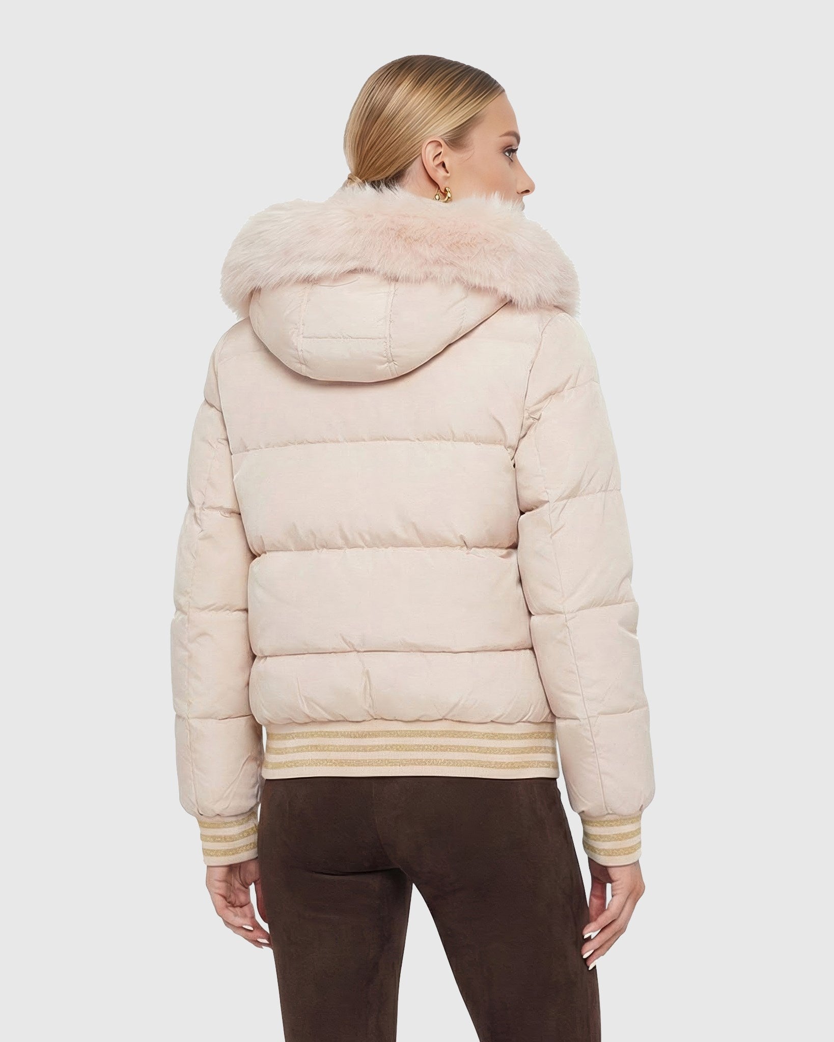 #Color_Ivory/Ivory