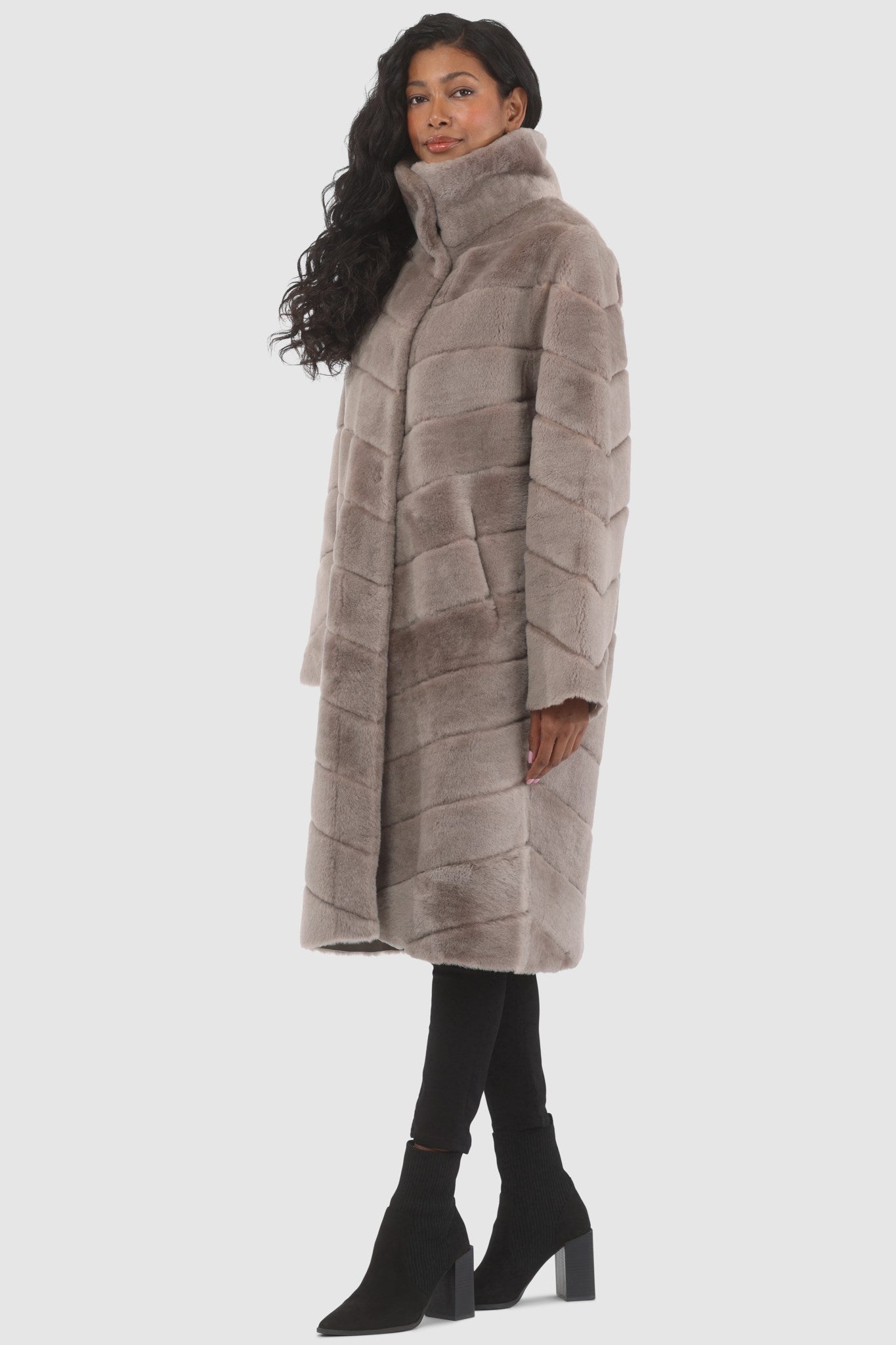 #Color_TAUPE/TAUPE