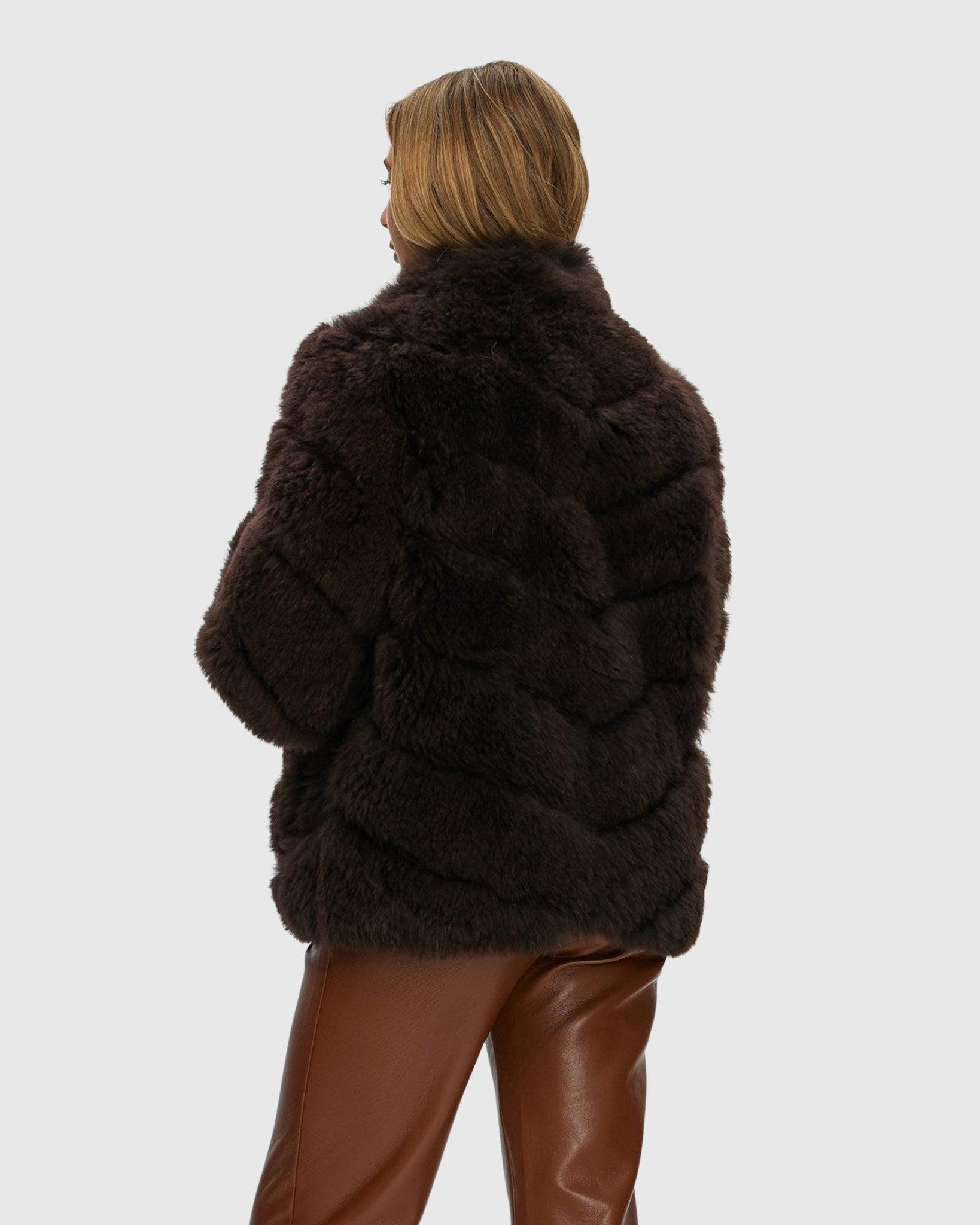 #Color_BROWN
