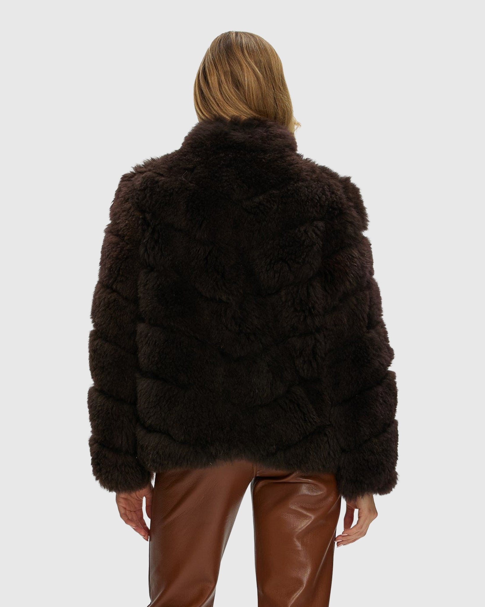#Color_BROWN