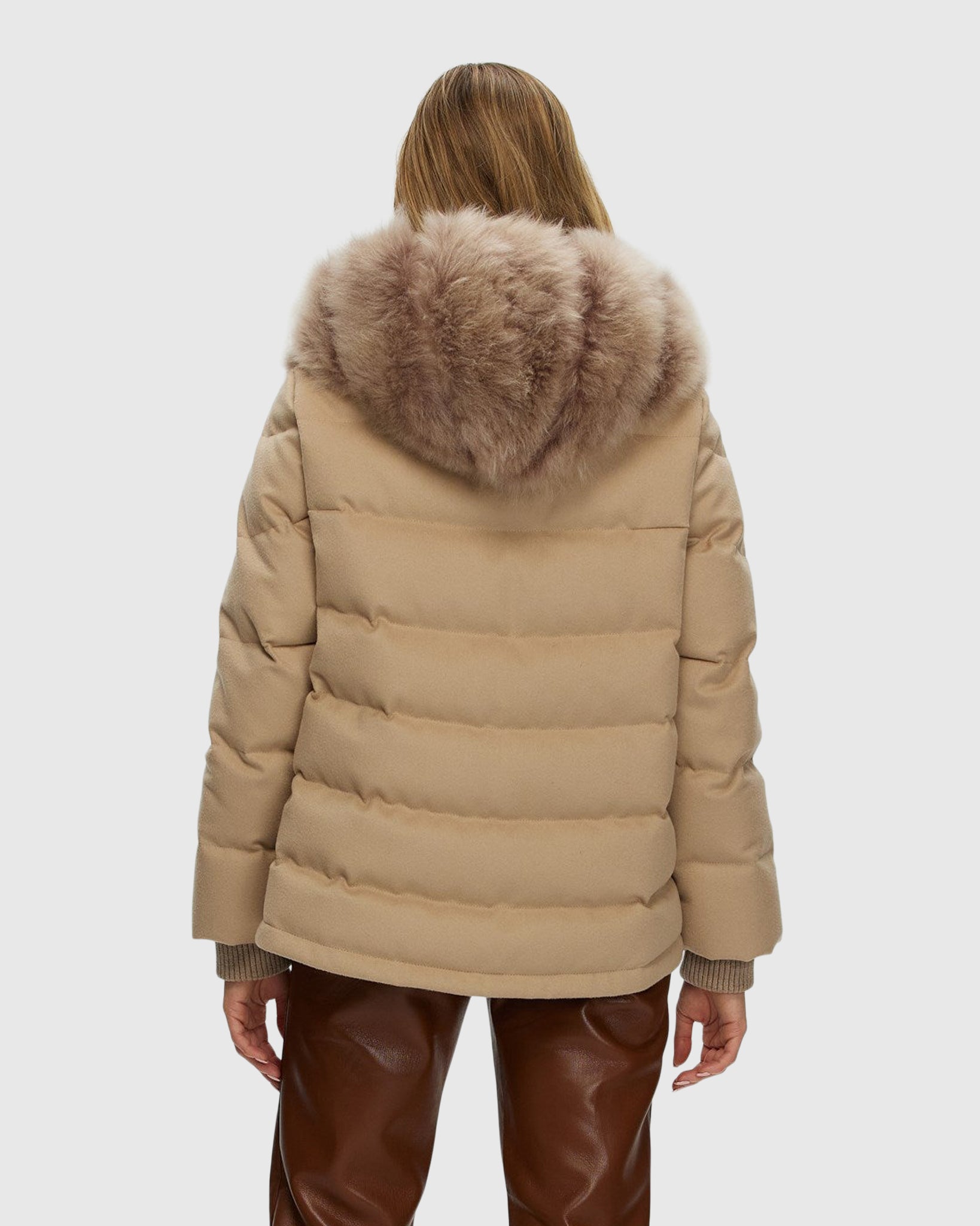 #Color_TAUPE/TAUPE