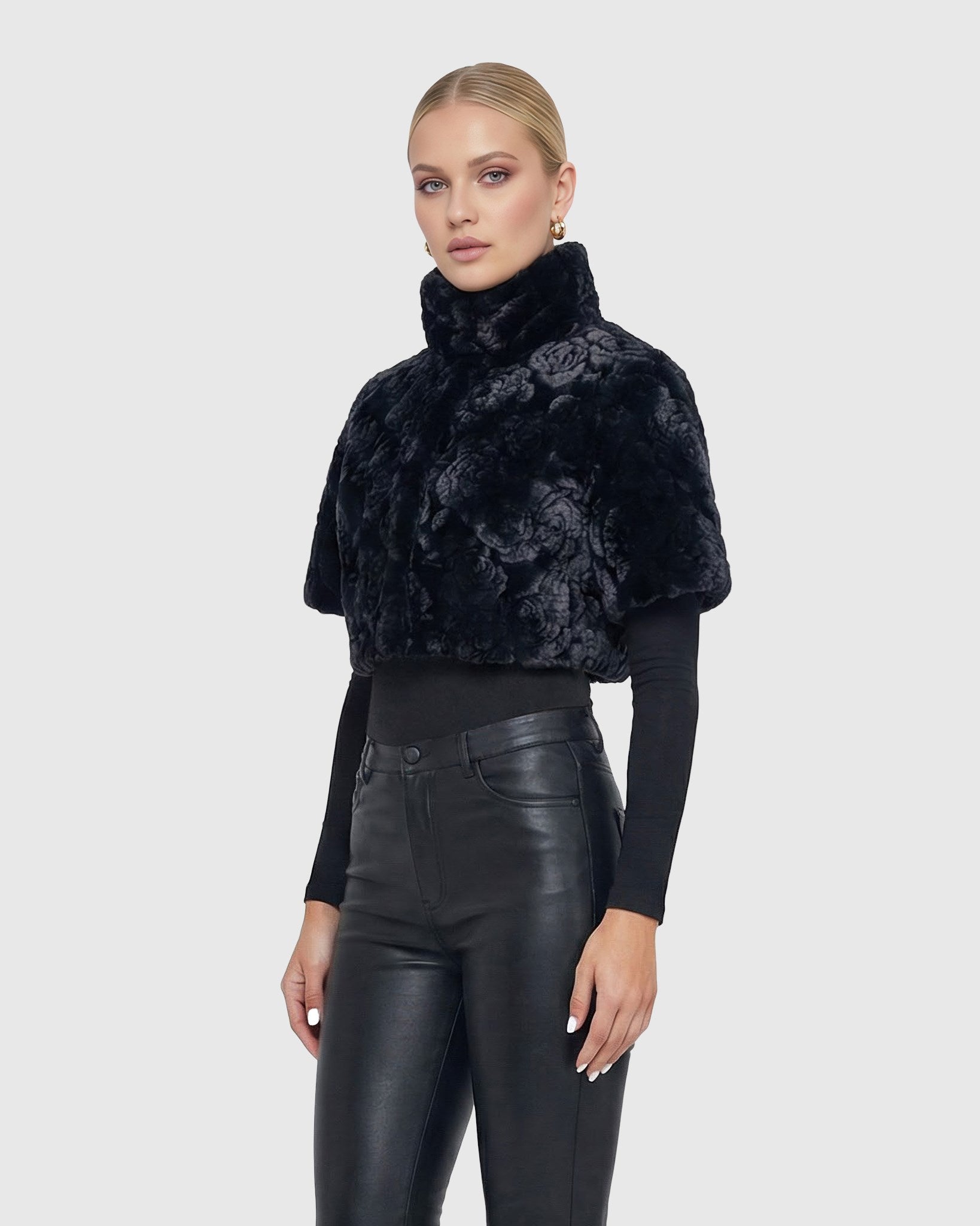 #Color_Black Brisa