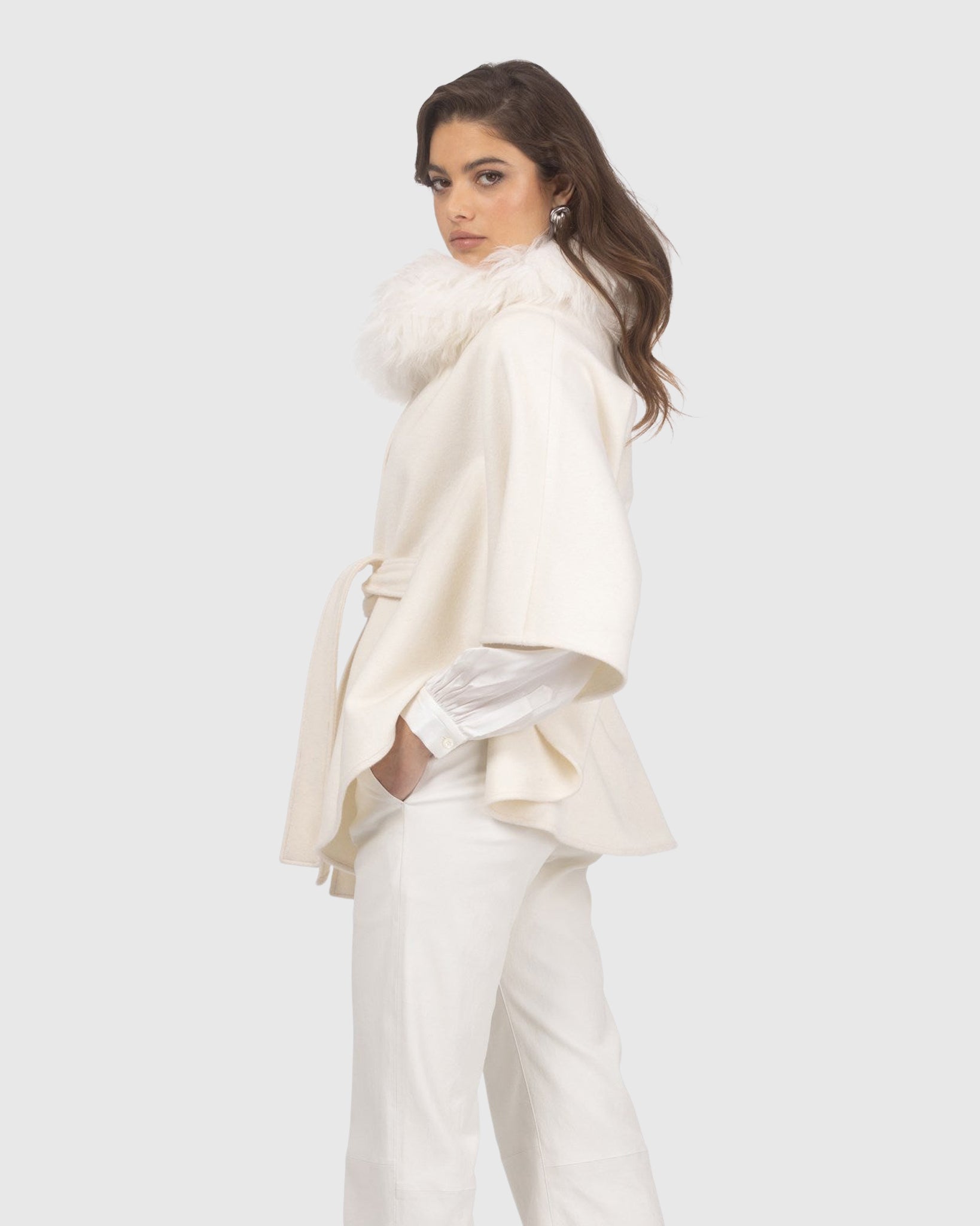 #Color_IVORY