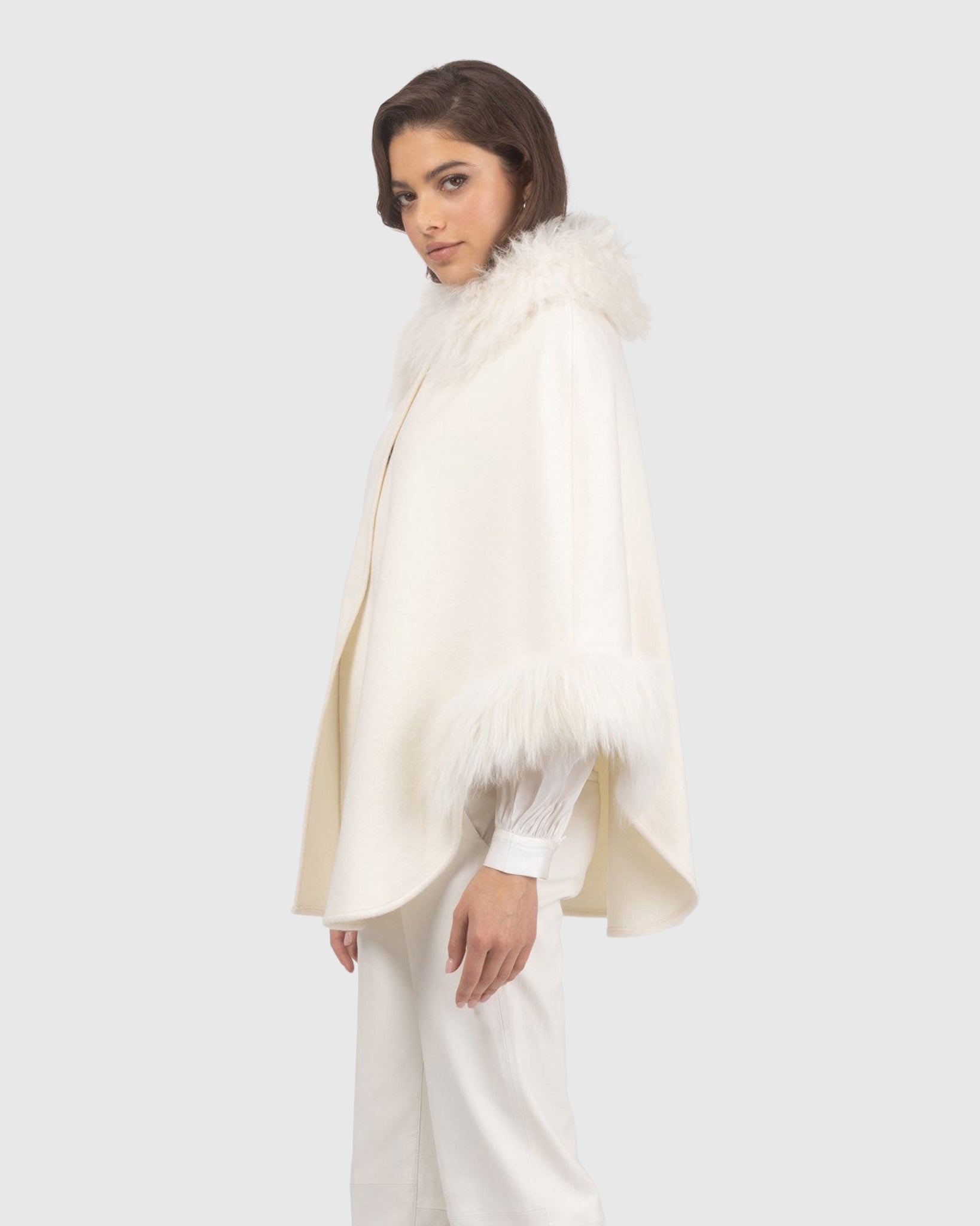 #Color_IVORY