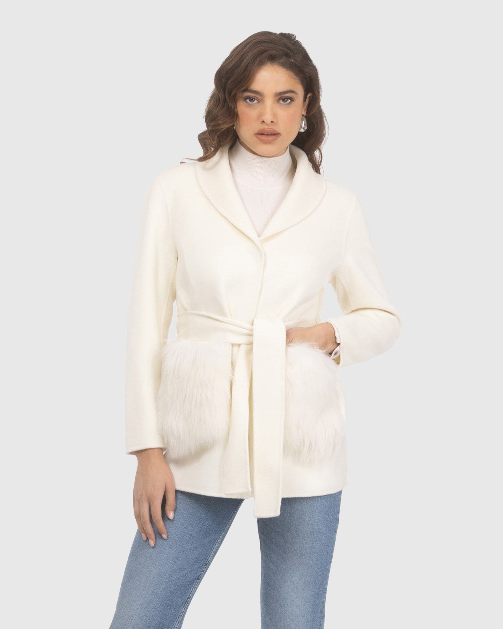 #Color_IVORY